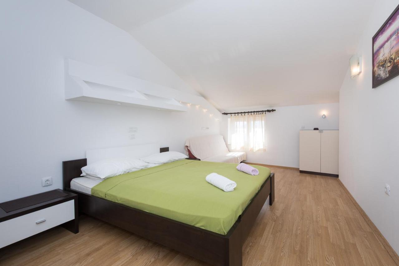 Apartments Darko Near The Sea バスカ エクステリア 写真
